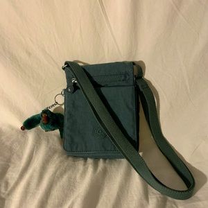 Perfect condition Kipling crossbody in Light Aloe Tonal